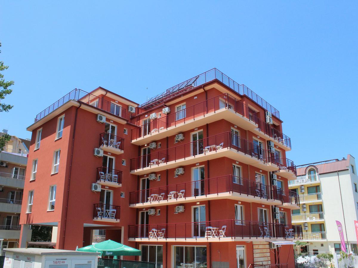 Hotel Sapphire Primorsko Bagian luar foto