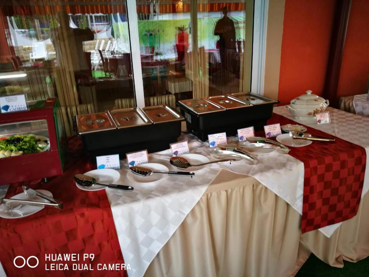 Hotel Sapphire Primorsko Bagian luar foto